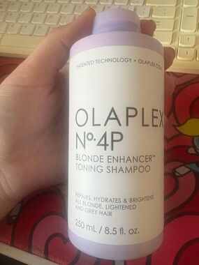 OLAPLEX No.4P Blonde Enhancer Toning Shampoo - Lavender Purple
